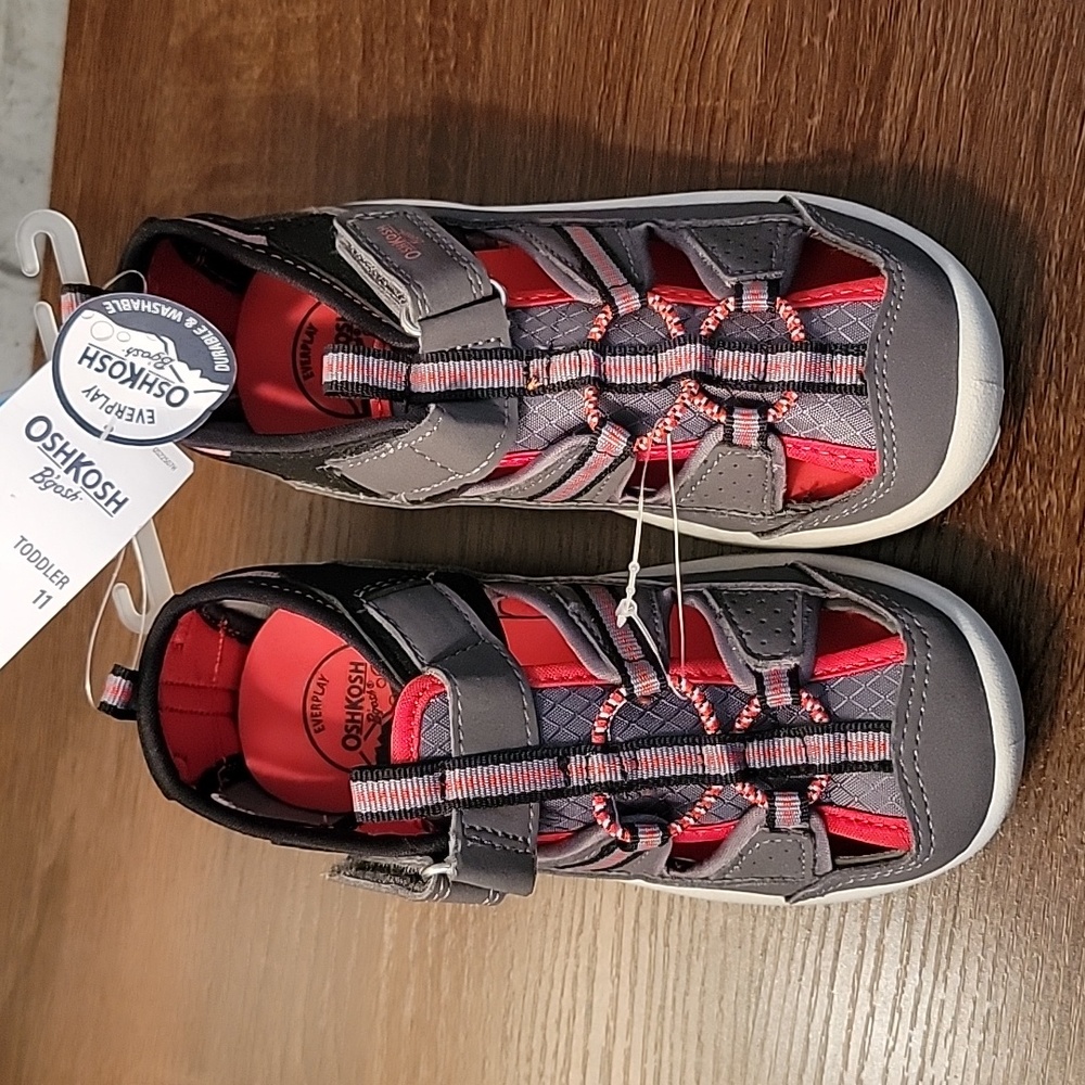 Oshkosh boy shoes